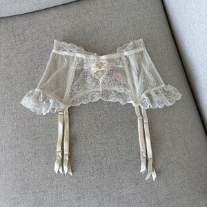 Victoria's Secret Very Sexy Bridal Garter Belt
